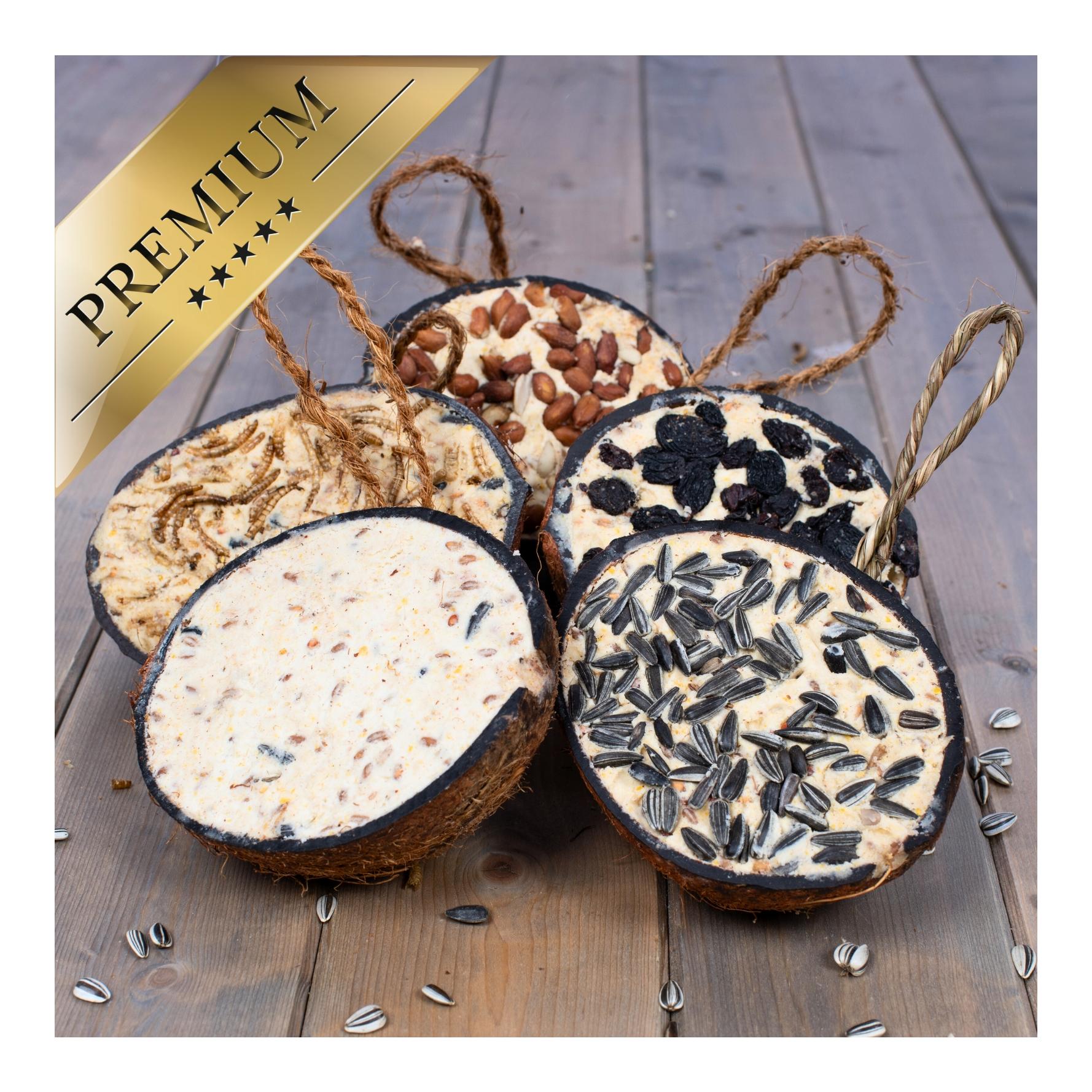 Halbe Kokosnuss gefüllt