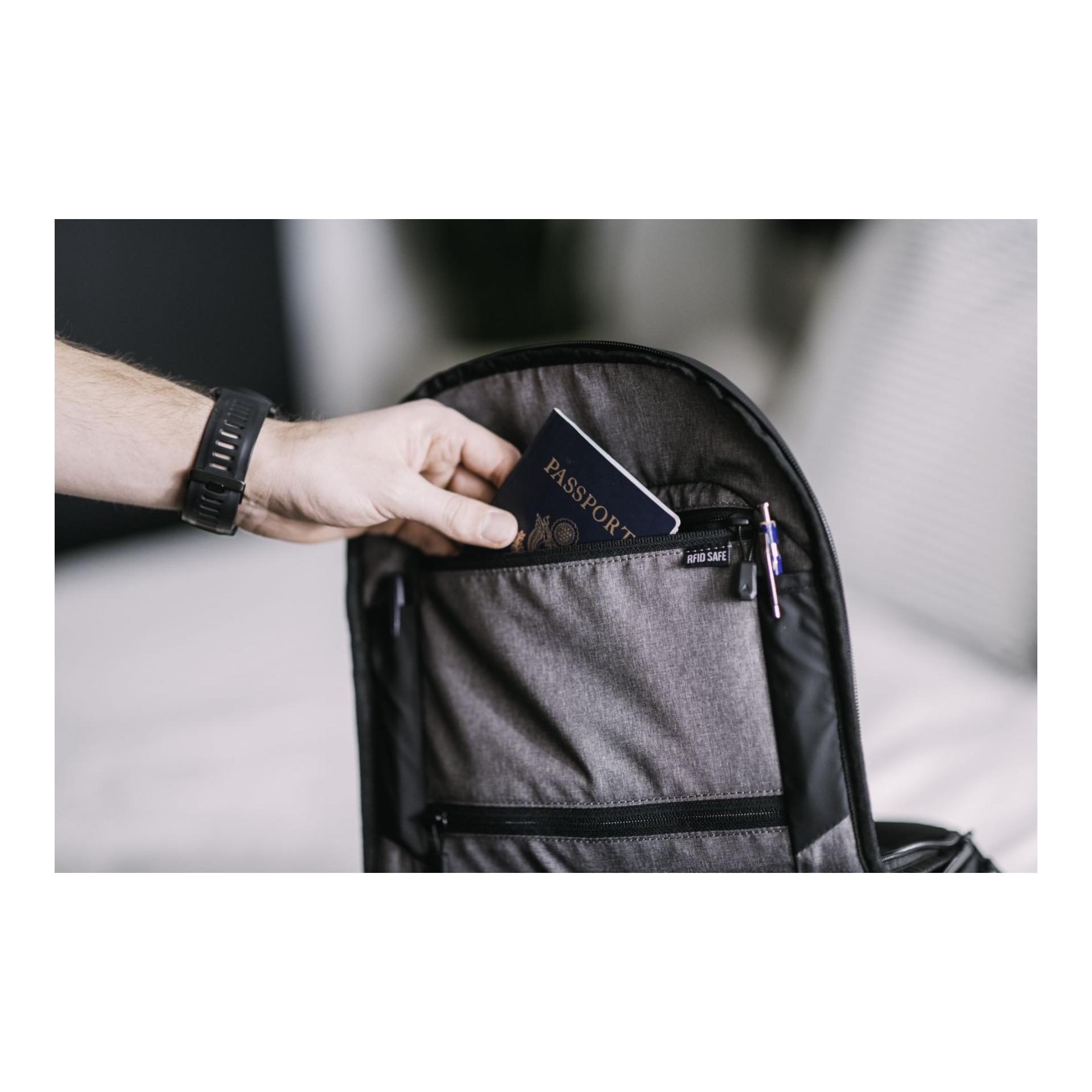 Navigator Travel Pack 32L - Schwarz