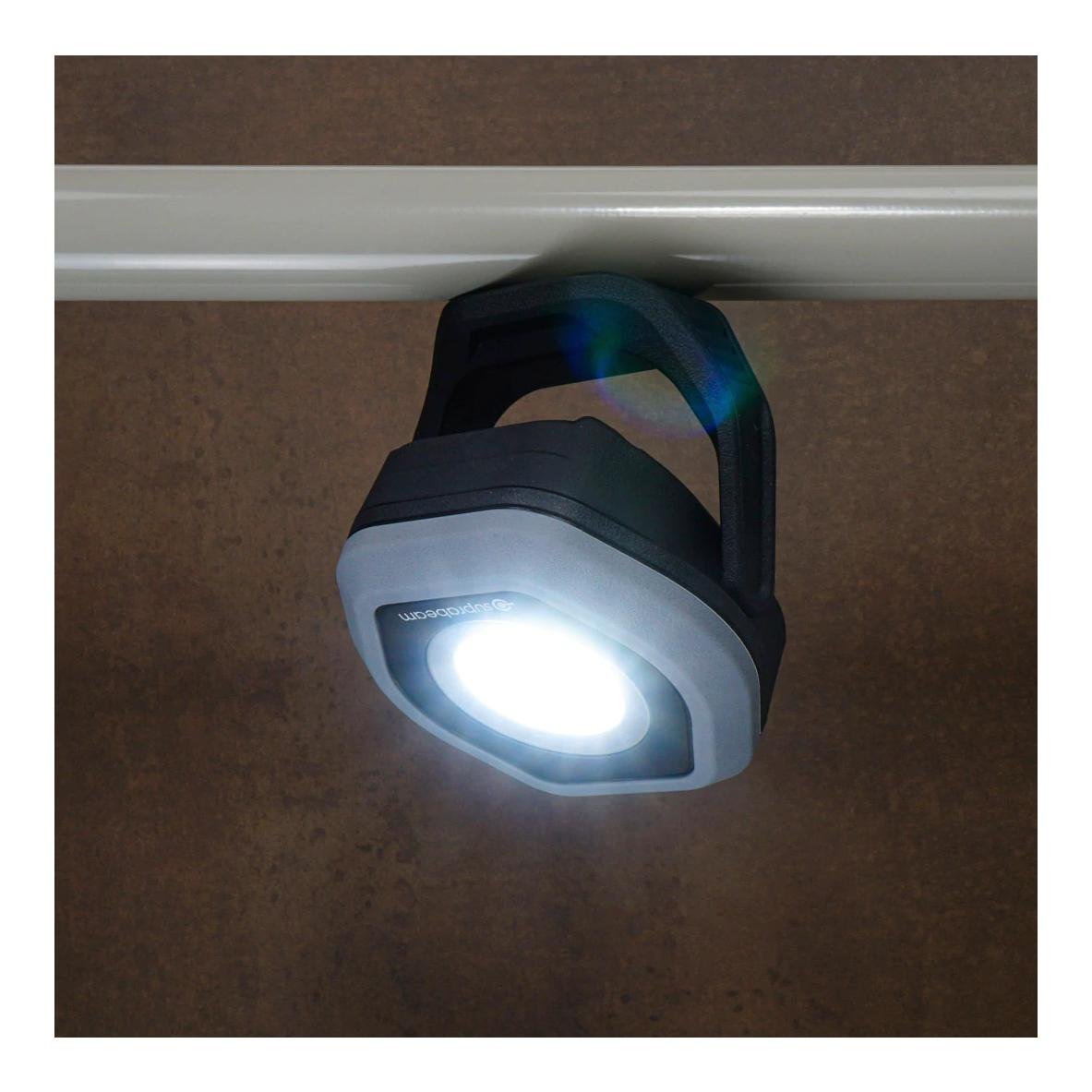 Lampe de poche Tactical 700 LED à batterie 700 lm 30 h 250 g