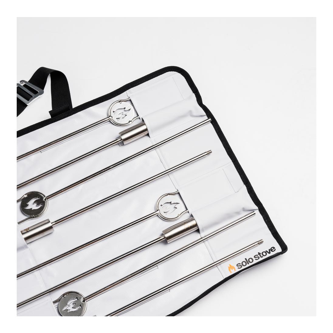 Bratspiesse und Feuerstellenwerkzeuge