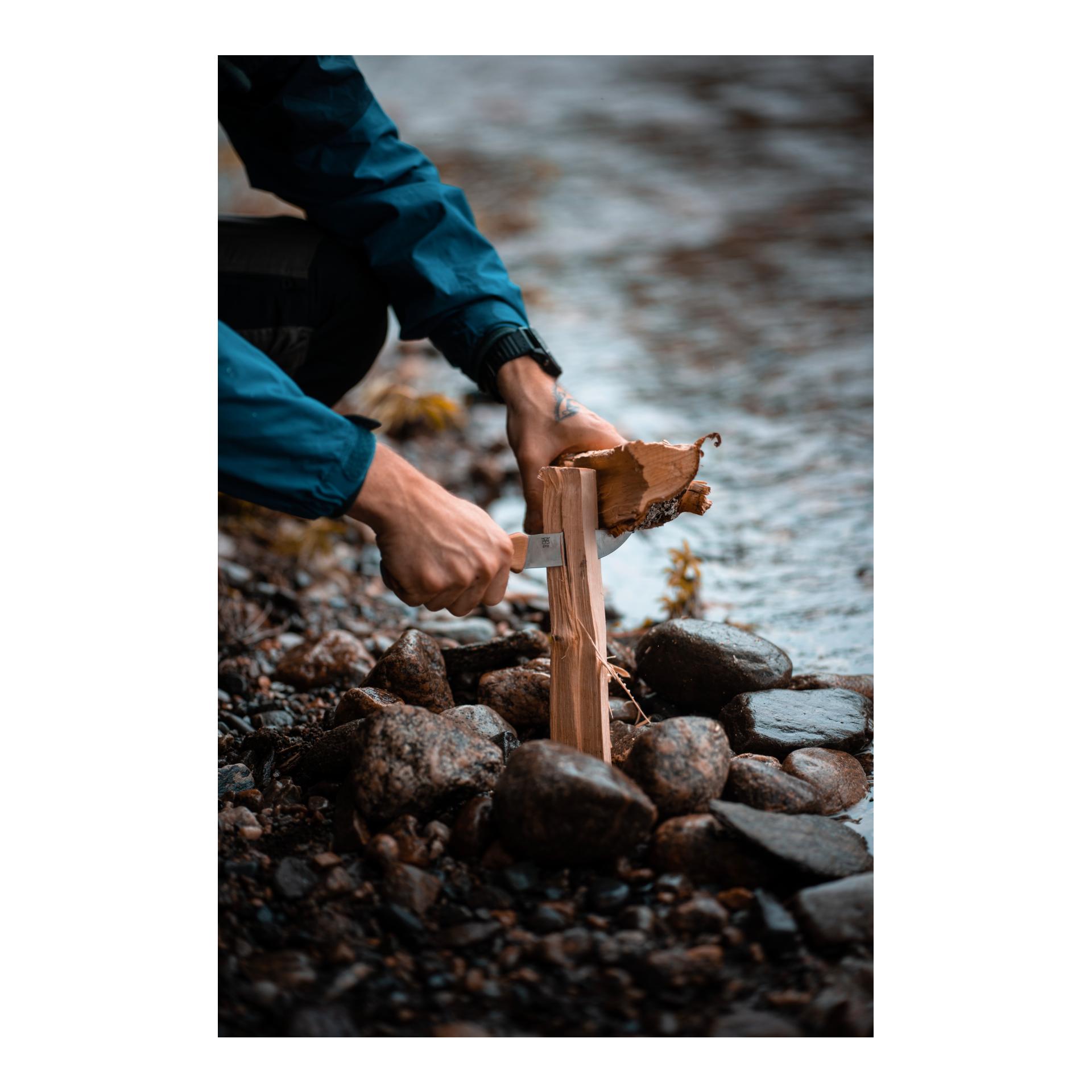 FEMUNDEN - Jagd/Outdoormesser mit Lederscheide (Full Tang) 