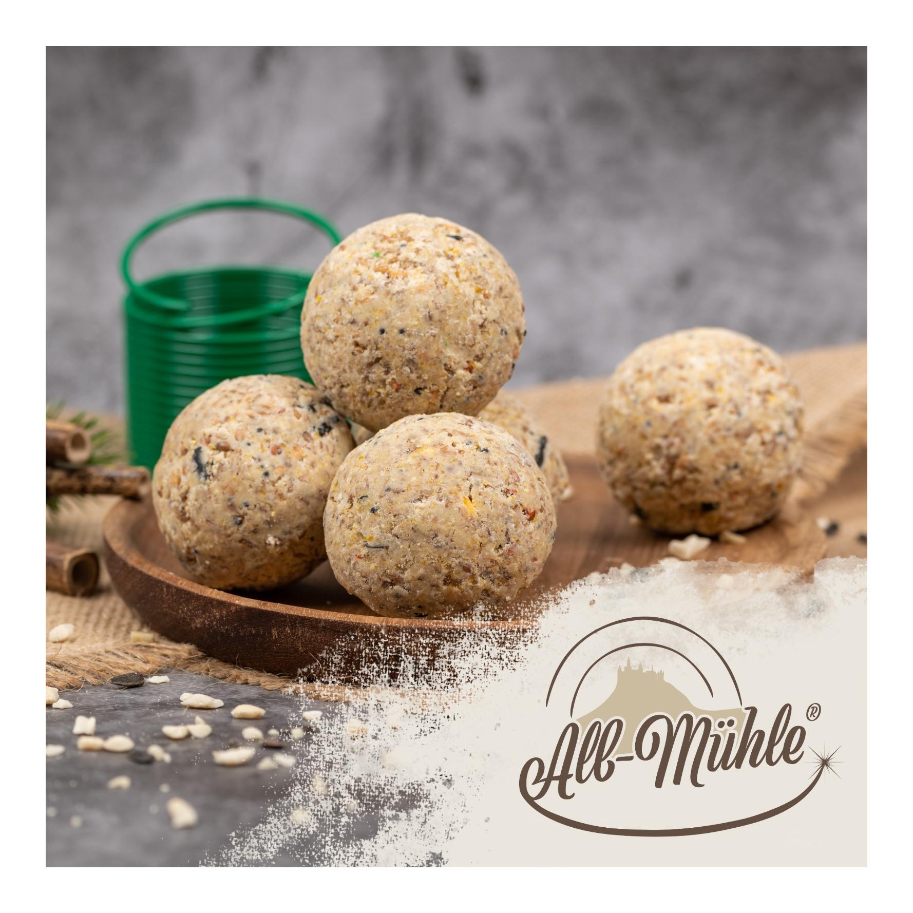 Meisenknödel aus der ALB-MÜHLE ohne Netz Vollkorn & Nuss + 2 Spender