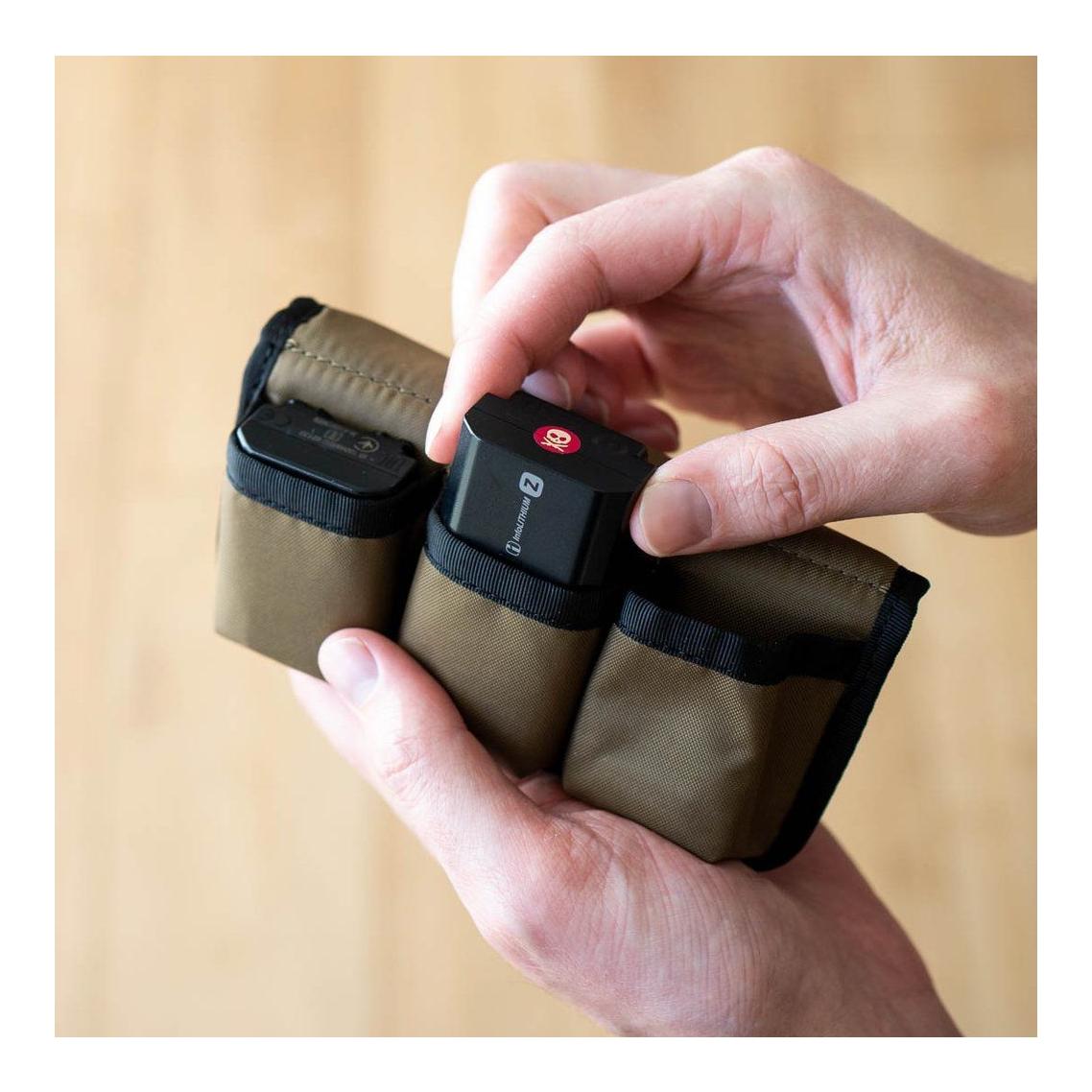 Peter McKinnon Battery Case - Schwarz