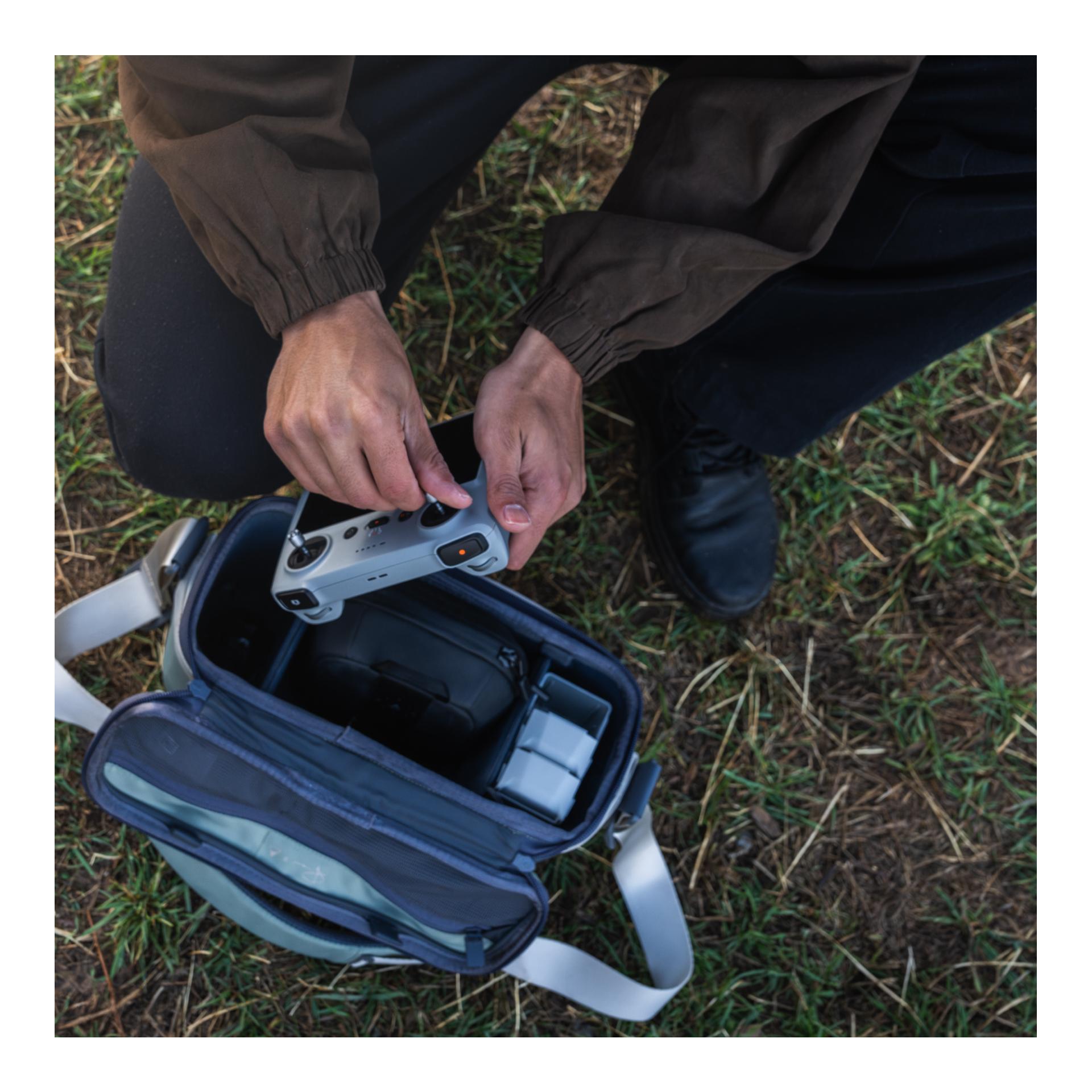 Peter Mckinnon Luma Camera Sling 12L