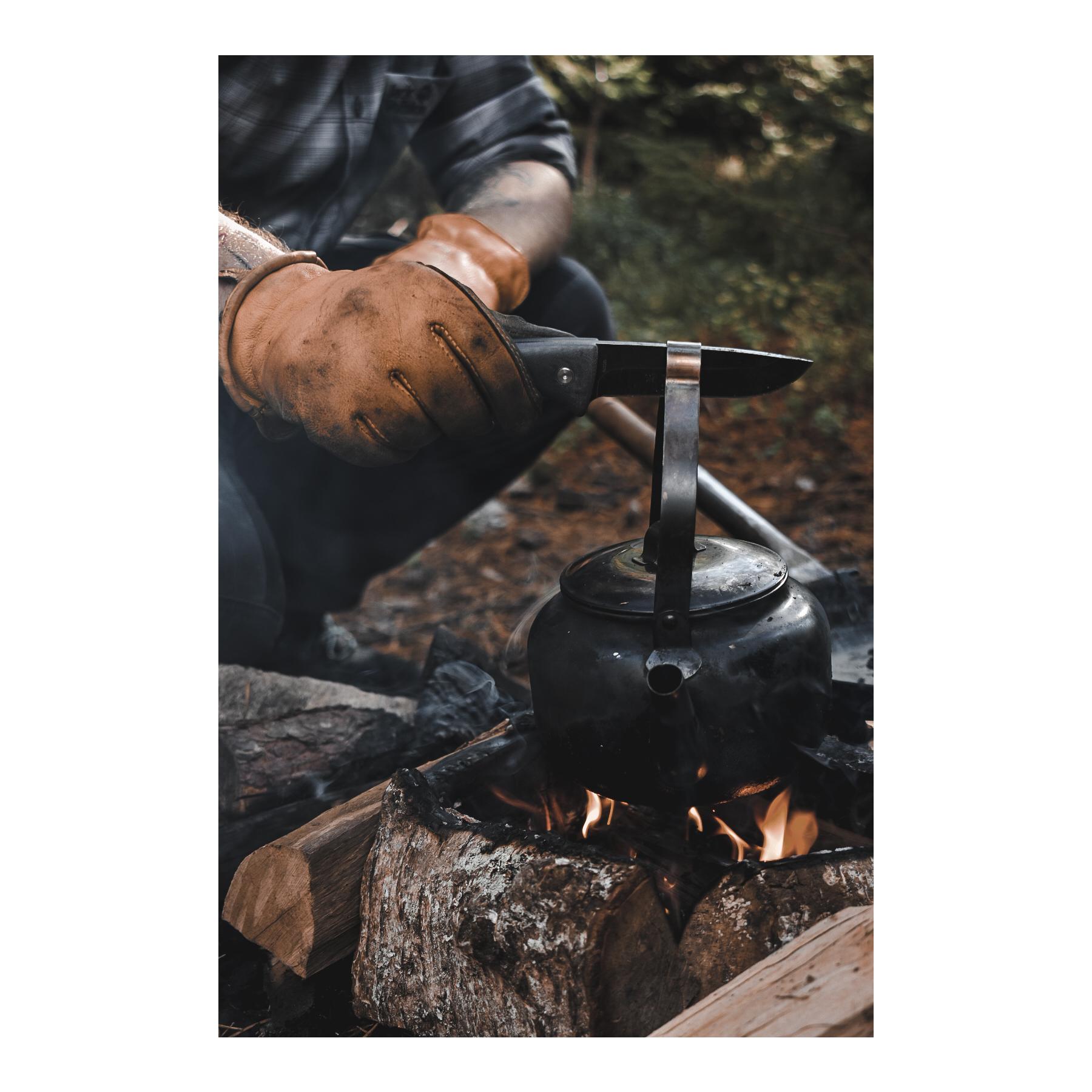 FALKETIND - Couteau de chasse/de plein air avec étui de protection en cuir (full tang)